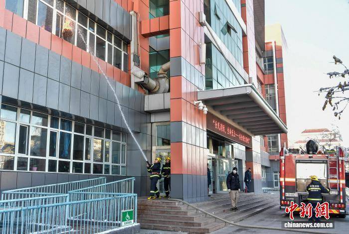 烏魯木齊：消防宣傳月活動走進中學校園