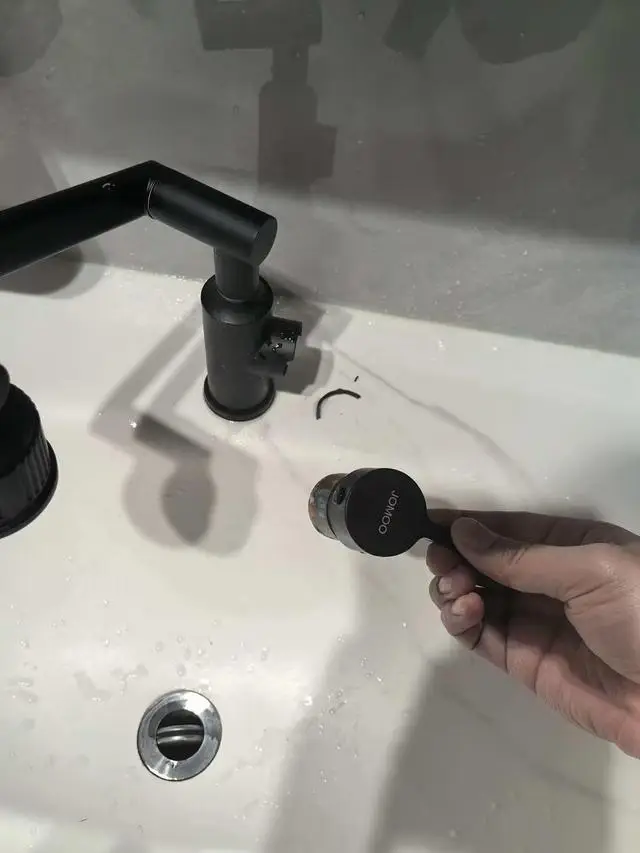 線上線下“兩套標準”？九牧衛浴產品渠道差異引質疑