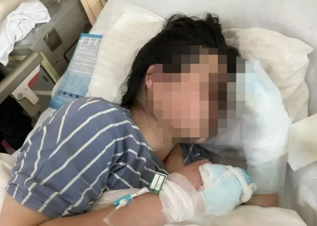 四川女大學生東北雪地裡摔暈後，3根手指或面臨截肢