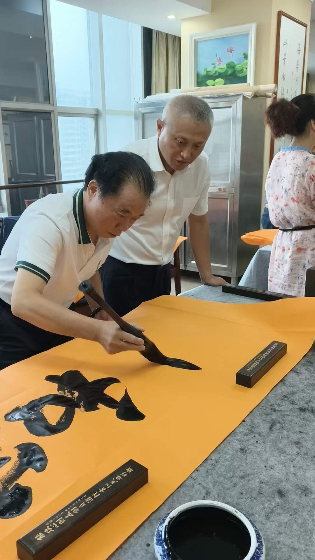 紮根人民 書法“五進”——曾昭才先生的藝術堅守與人民情懷