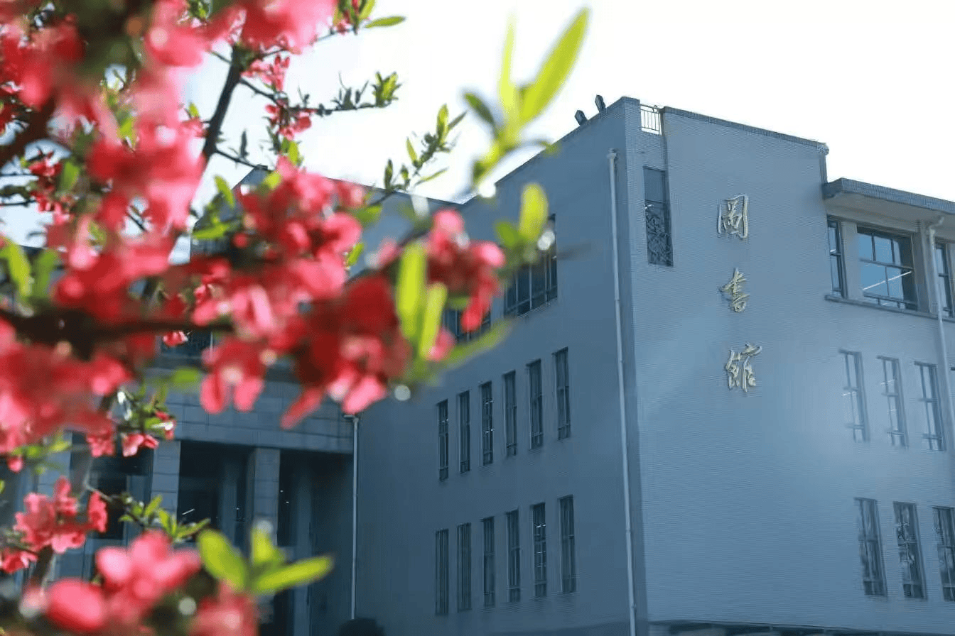 重慶城科大學校園的澎湃春天