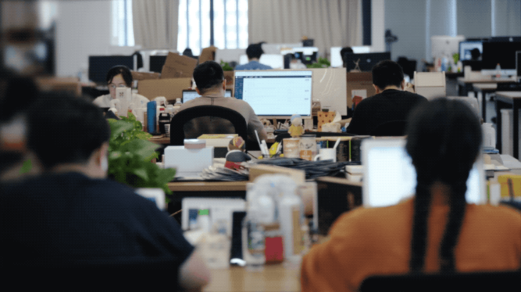 原創00後主動相親、知識女性要彩禮……年輕人婚戀觀又變了