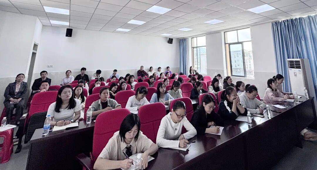 尋烏縣三二五小學：全縣小學勞動教育教師培訓活動成功舉辦
