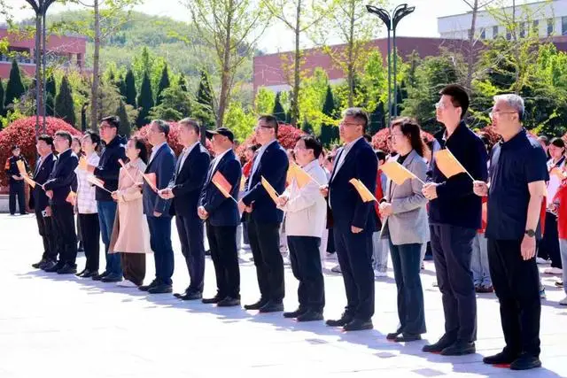 編號2024-0178！青島理工大學獲贈天安門廣場國旗