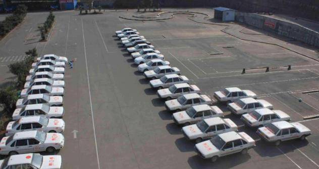 原創駕校集體漲價，漲幅達千元，駕校稱不願報彆強求