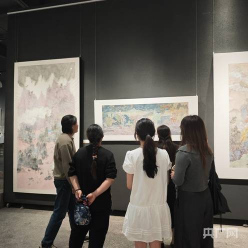 衡陽師範學院舉辦首屆藝術碩士研究生畢業作品展