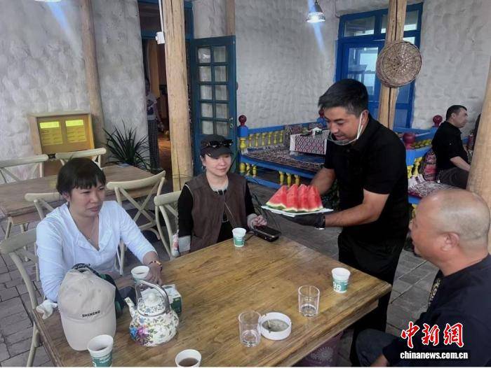 玉素普·艾力：以美食為橋 串聯絲路溫情