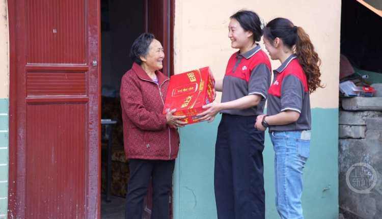 重慶快遞從業者亮相國新辦記者見面會