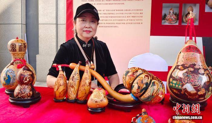 在新疆兵團，葫蘆雕刻何以“破圈”？