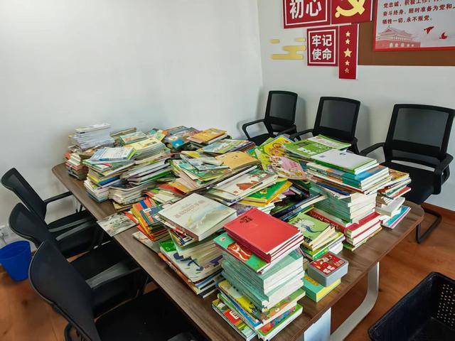 朝陽常營鄉捐千本圖書為外賣小哥圓夢