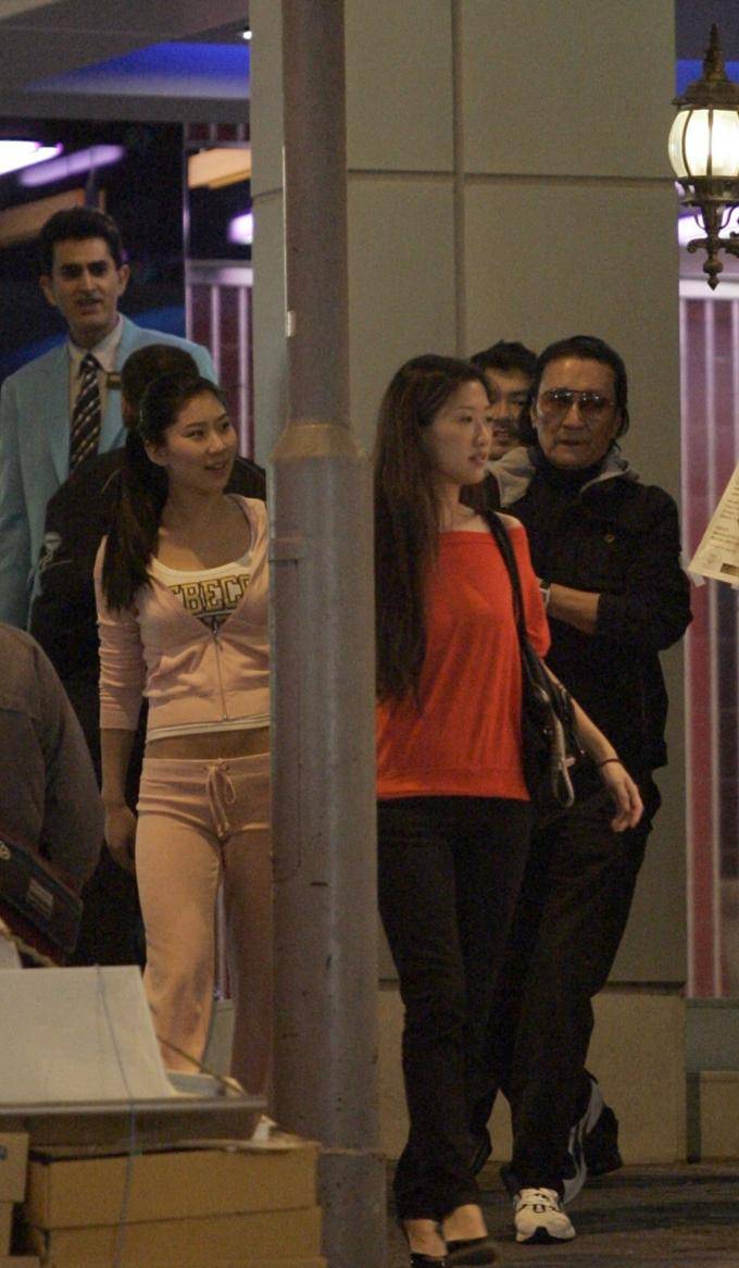 原創謝賢被曝曾賣掉謝霆鋒送的豪車，幫女友Coco還債，還送過房產金條