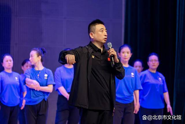 “石榴花開・築夢未來——民族舞蹈進社羣普惠專案”走進大興圓滿舉辦