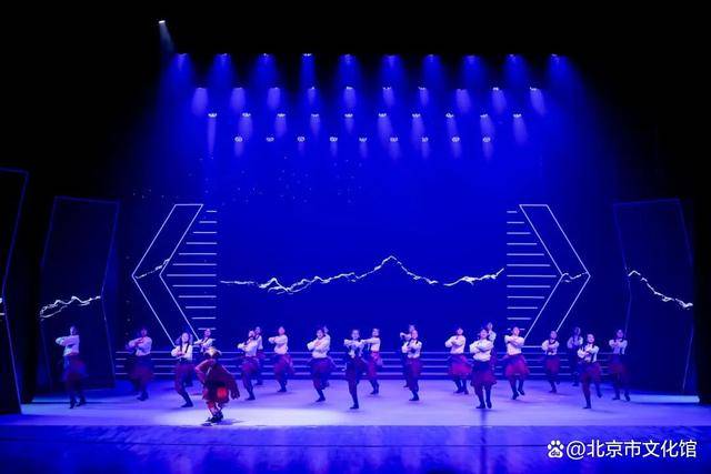 “石榴花開・築夢未來——民族舞蹈進社羣普惠專案”走進大興圓滿舉辦