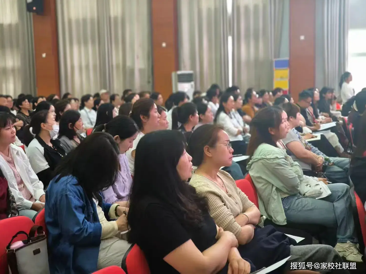 河南駐馬店確山縣第二小學成功舉辦家校共育主題系列活動