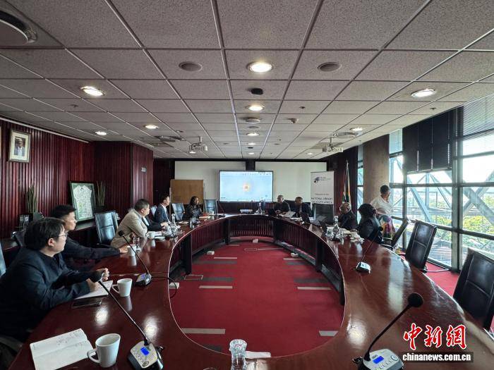 中國教育主題圖書捐贈南非國家圖書館