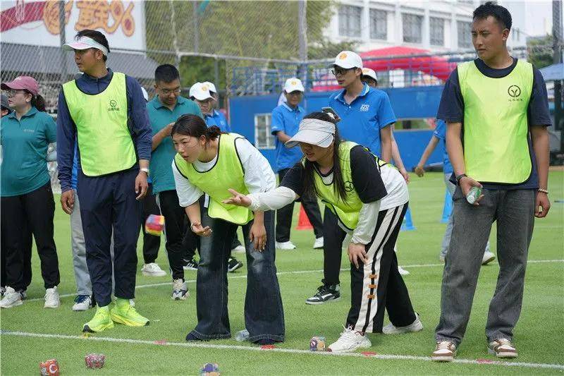 參賽快遞員：今天不送件，只“送”快樂！