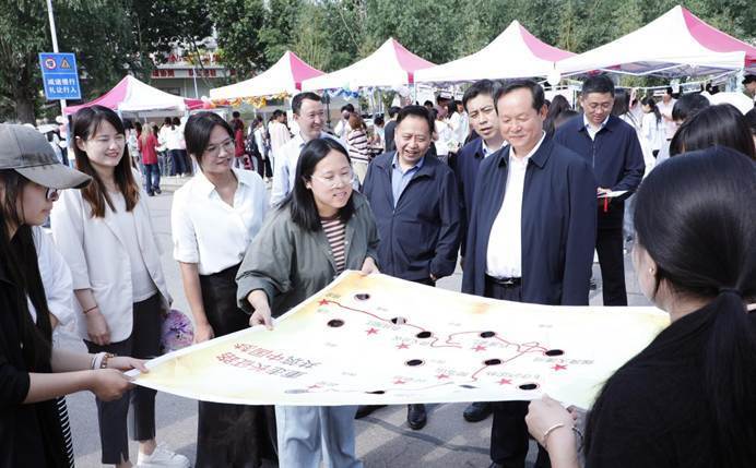 山東中醫藥大學舉辦“五育潤心MALL”特色活動
