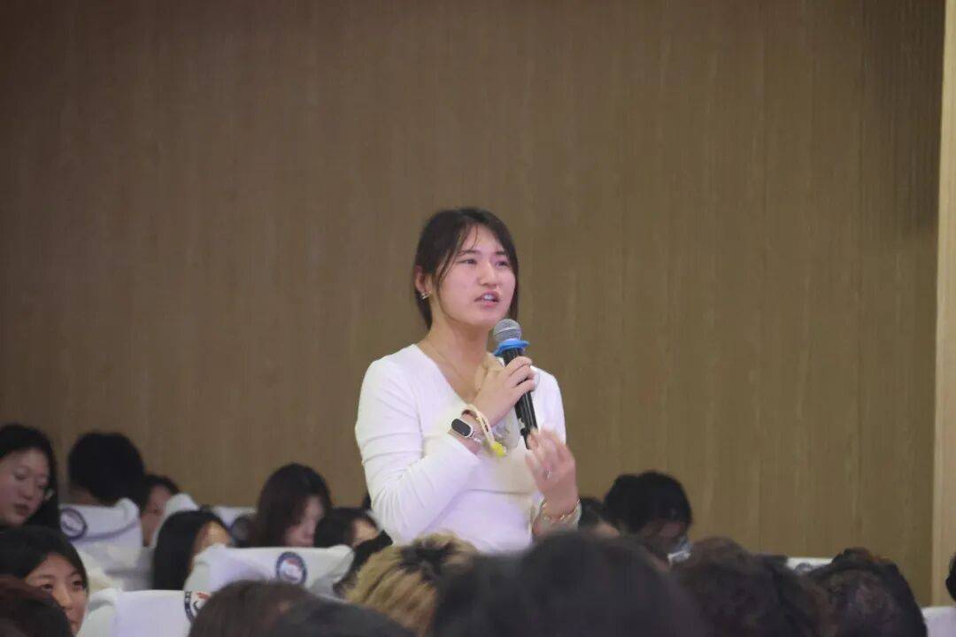 濮陽醫學高等專科學校舉辦心理健康教育專題講座