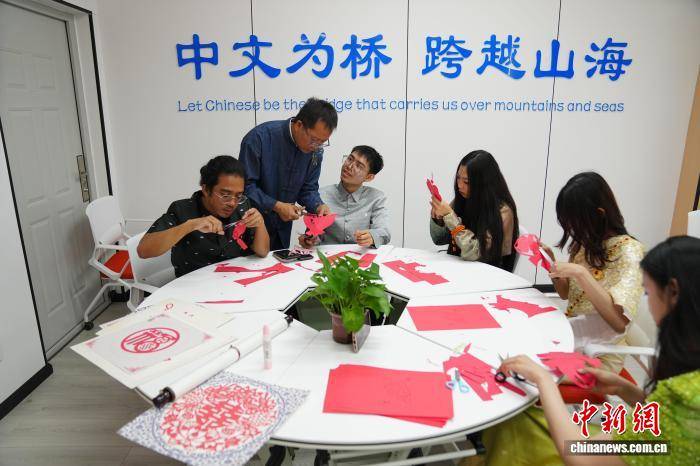 大理大學有“大禮” 為留學生送上中華文化“大餐”