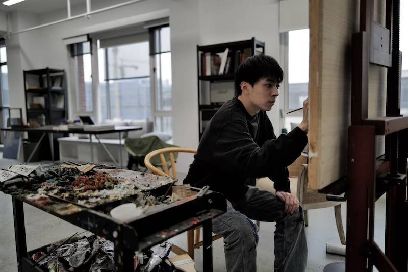 美院畢業季｜從附中到研究生，他在中國美院求學十年