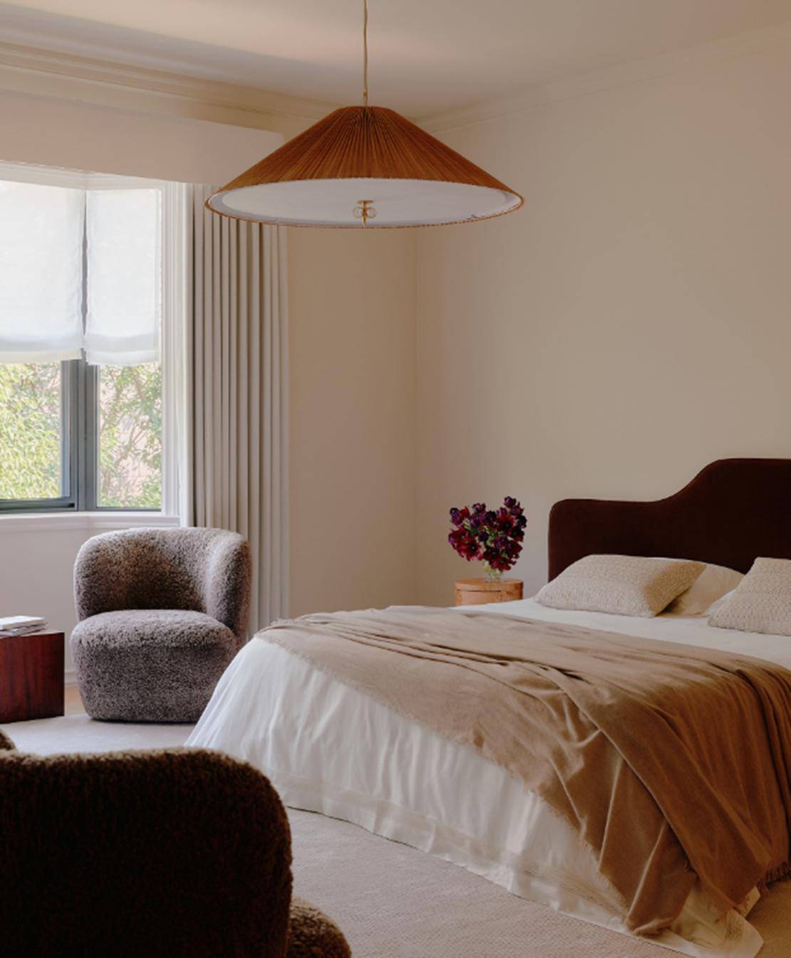 原創吳千語施伯雄在上海新家拍大片，4層別墅公開，老錢風裝修真高階