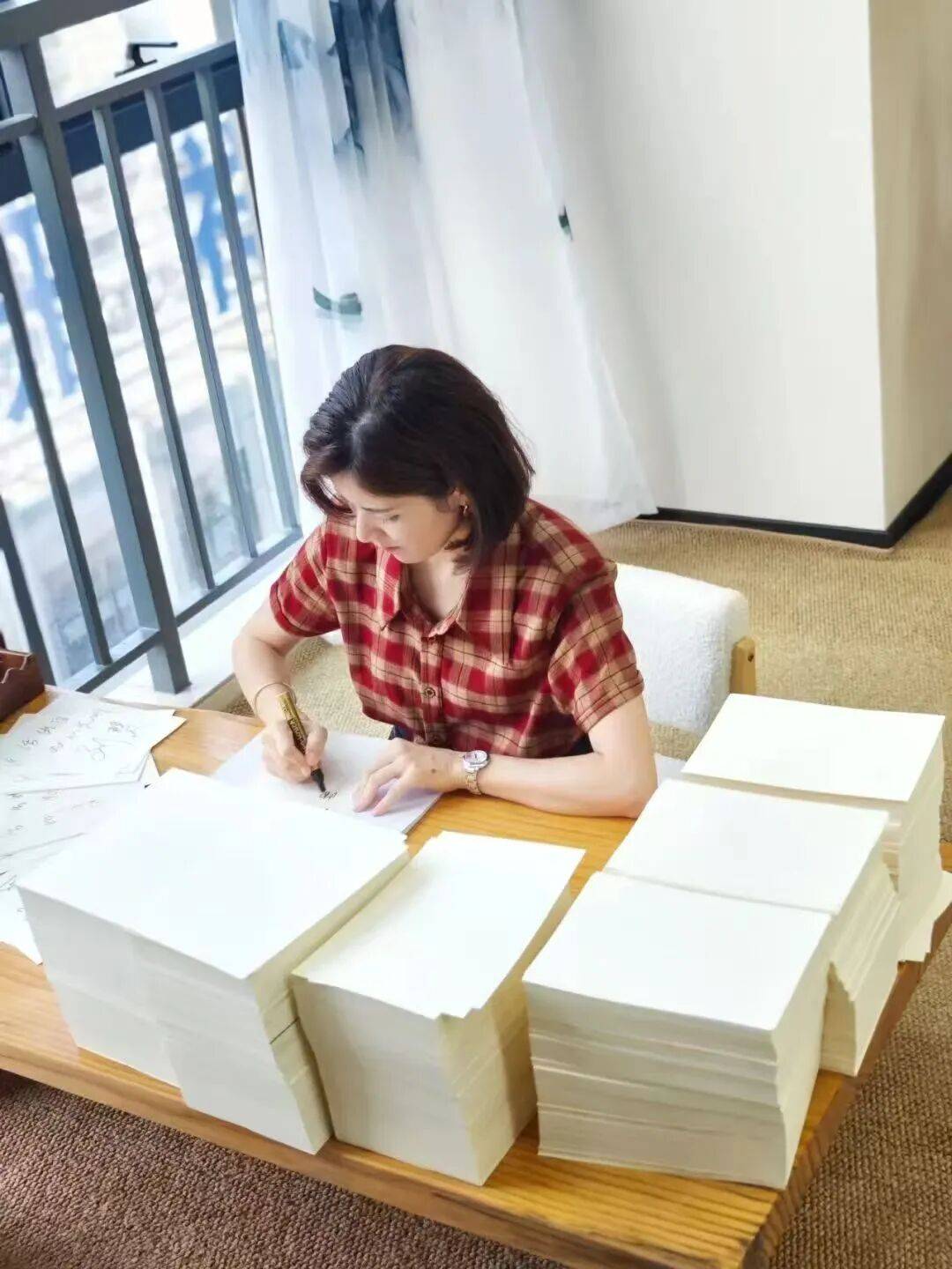 在“卷死”的出版業，我為什麼賭對了這本深圳女性的書？
