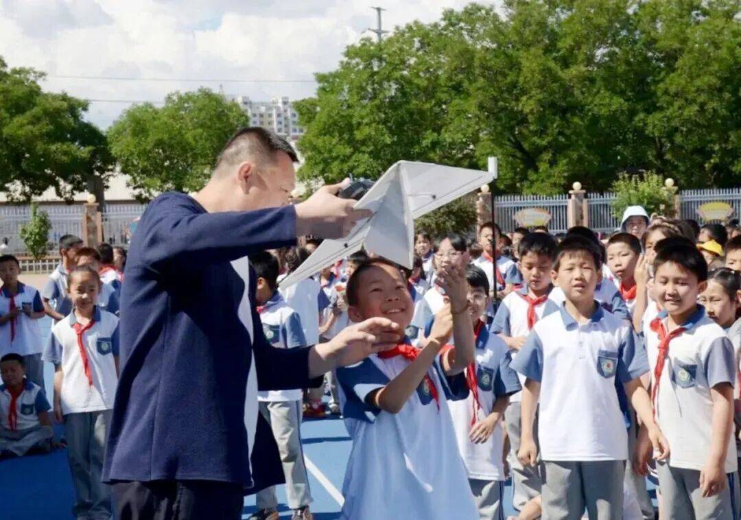 科技點亮夢想 創新築夢未來 | 圃園街小學首屆科技節精彩開幕