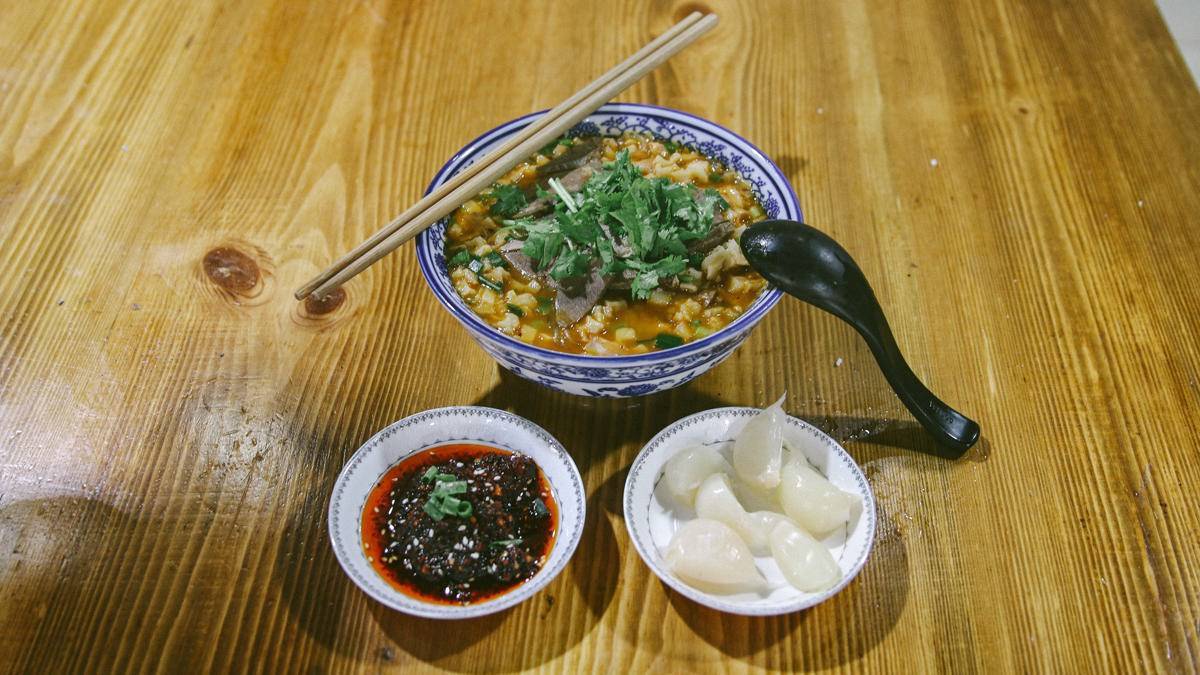 西十高鐵不止有羊肉泡饃，沿線全是美食“隱藏王者”