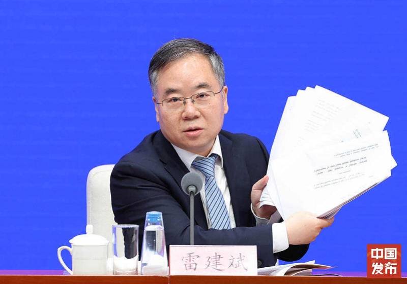 駁“少數民族強迫勞動”指控，人大法工委亮7種法律文字反擊