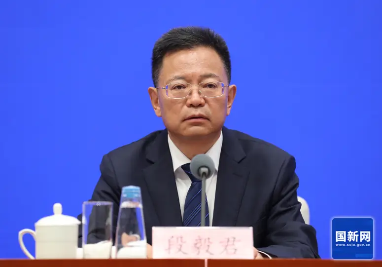駁“少數民族強迫勞動”指控，人大法工委亮7種法律文字反擊