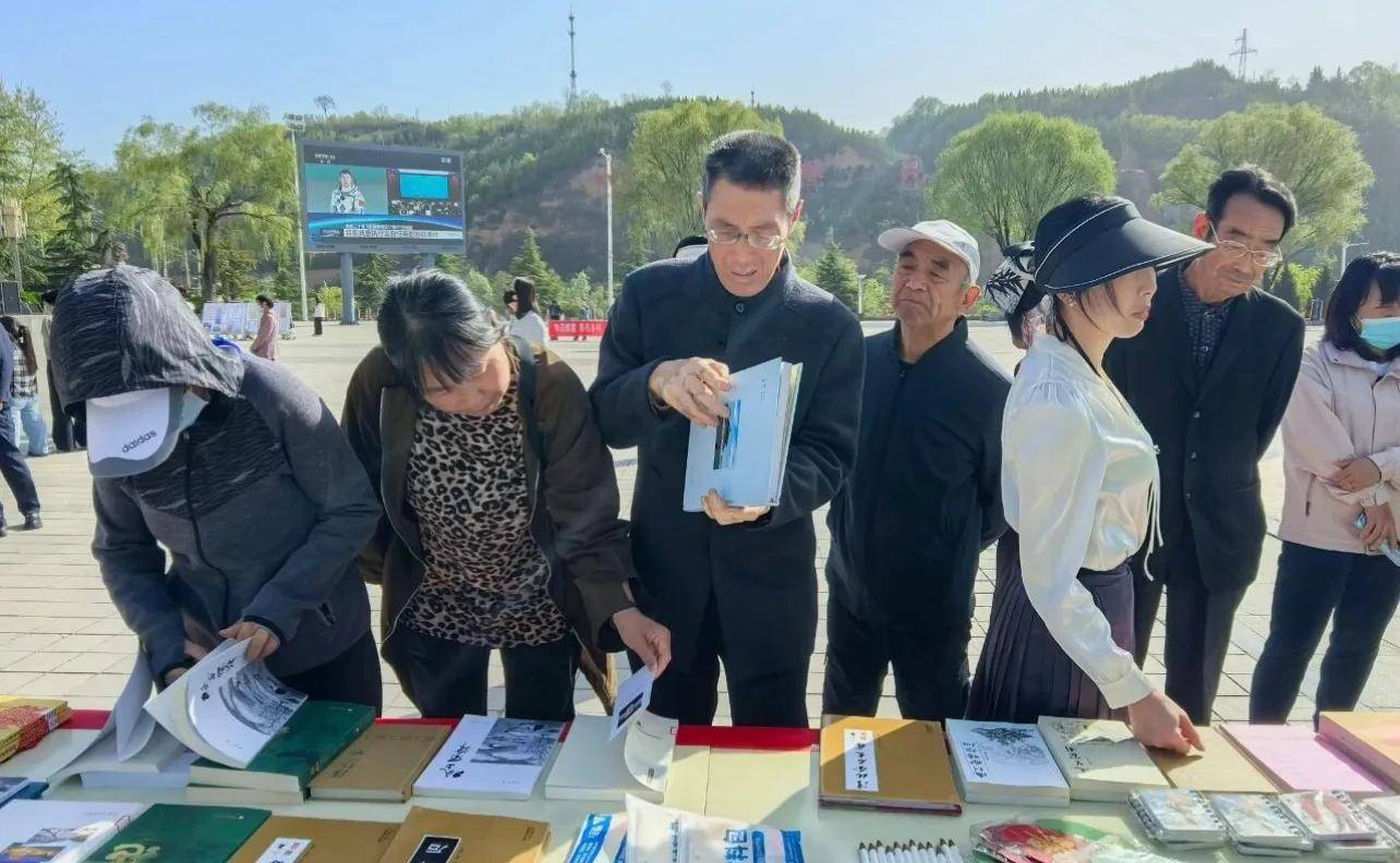 文化三秦• 贊淳化縣圖書館服務宣傳週活動
