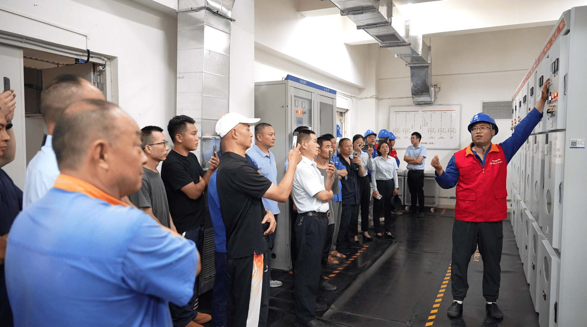1分鐘快速研判、99.99%可靠供電 成都電力全力護航今夏用電高峰
