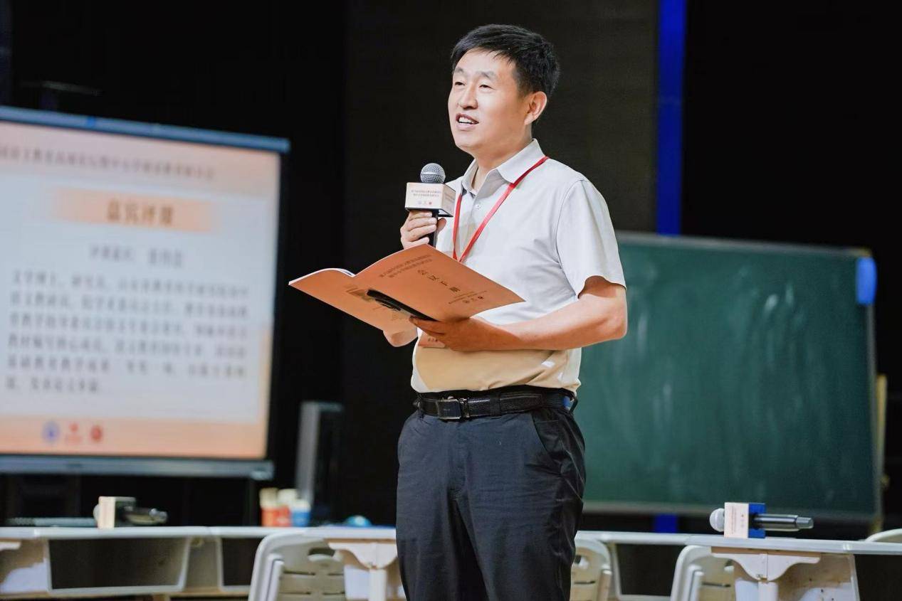 第六屆中國語文教育高階論壇暨中小學閱讀教育研討會在渝成功舉辦