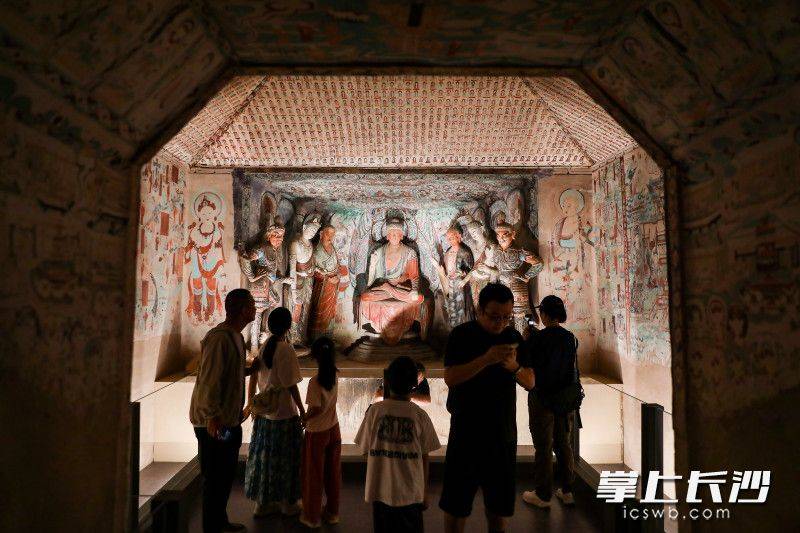 原創敦煌“搬”進長沙 國寶級大展今日亮相湘博：北魏刺繡佛畫等20餘件一級文物集結