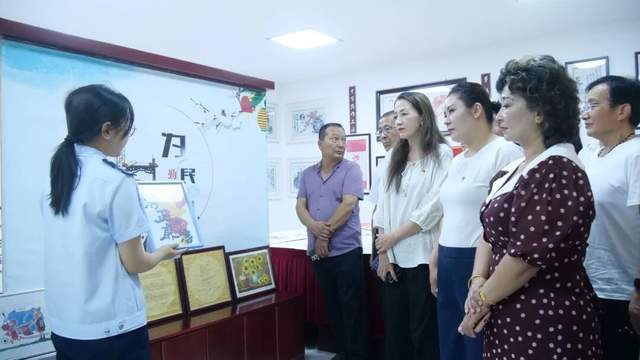澤普縣融媒體中心赴澤普縣稅務局廉政教育基地開展警示教育活動