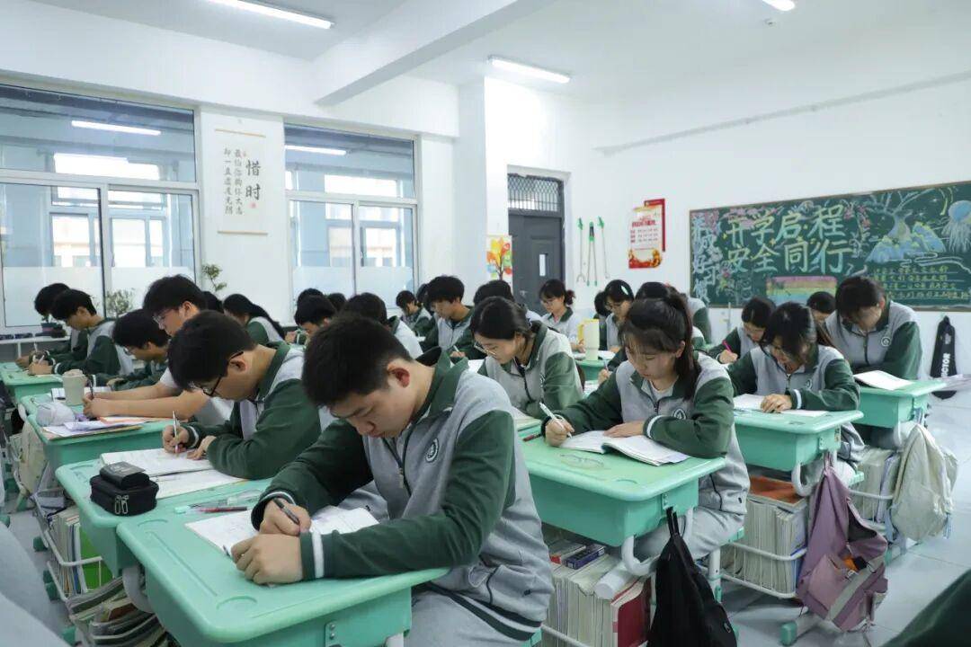 2026年菏澤蘇菏高階中學招生簡章