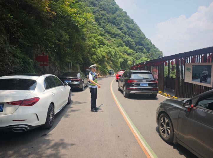 安徽涇縣多措並舉迎戰暑期旅遊高峰 全力護航遊客安全出行