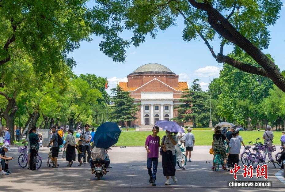 北京迎來暑期名校旅遊熱