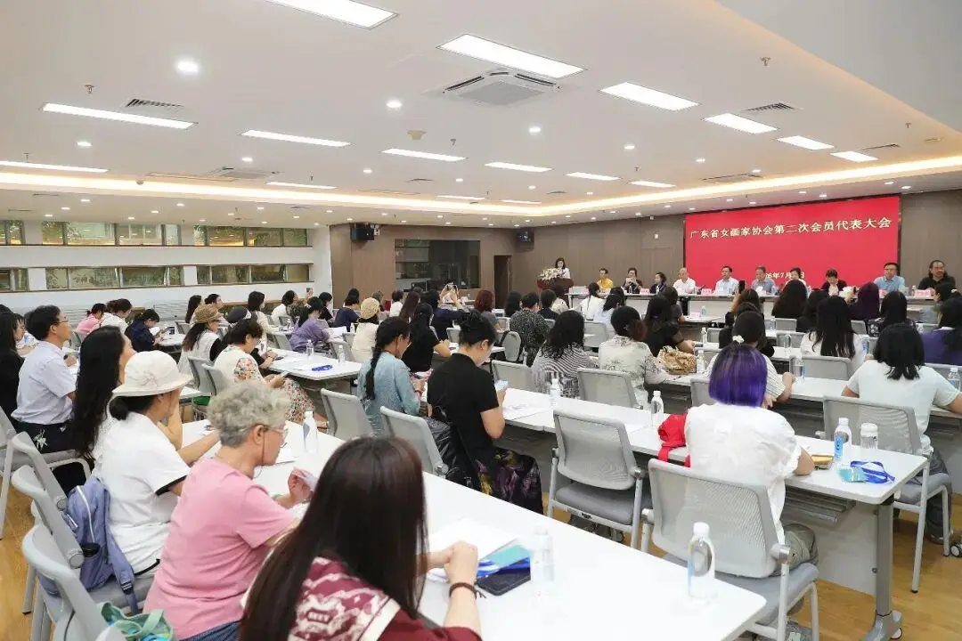 “中國養貓最多的女性畫家”孫洪敏連任廣東省女畫家協會主席