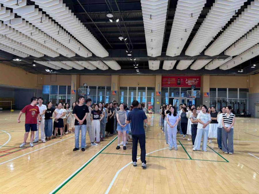 合肥市長江路第二小學教育集團開展班主任團體輔導活動