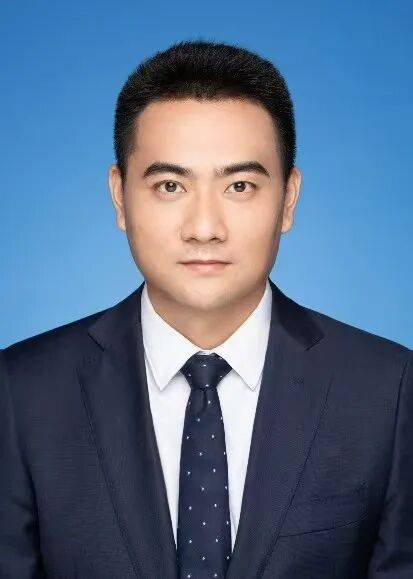 最新！京城知名小學迎來“85後”博士校長