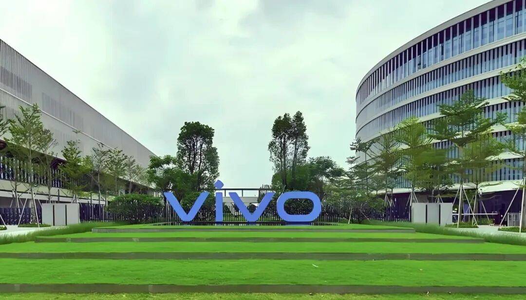 原創手機市場殺紅眼後，vivo憑什麼敢戴上這副“AI眼鏡”？