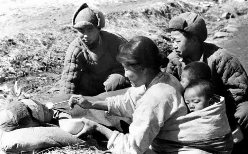 原創抗美援朝時期，朝鮮後方女性眾多，志願軍鐵律：不得有越軌言行