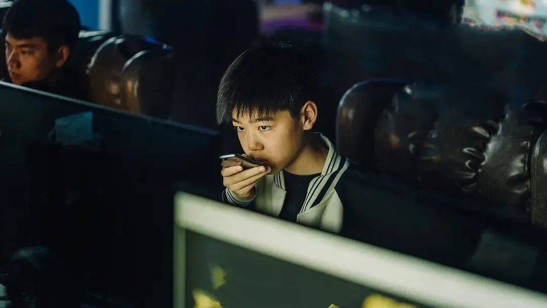 小學生說髒話，討好了誰？