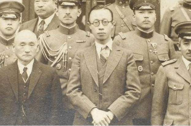 原創皇帝親手把皇后剛生的孩子扔進鍋爐”？
