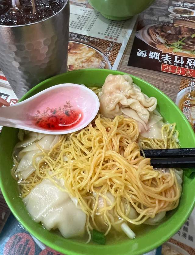 香港美食，早餐茶餐廳、老式冰室、傳統早茶值得吃！