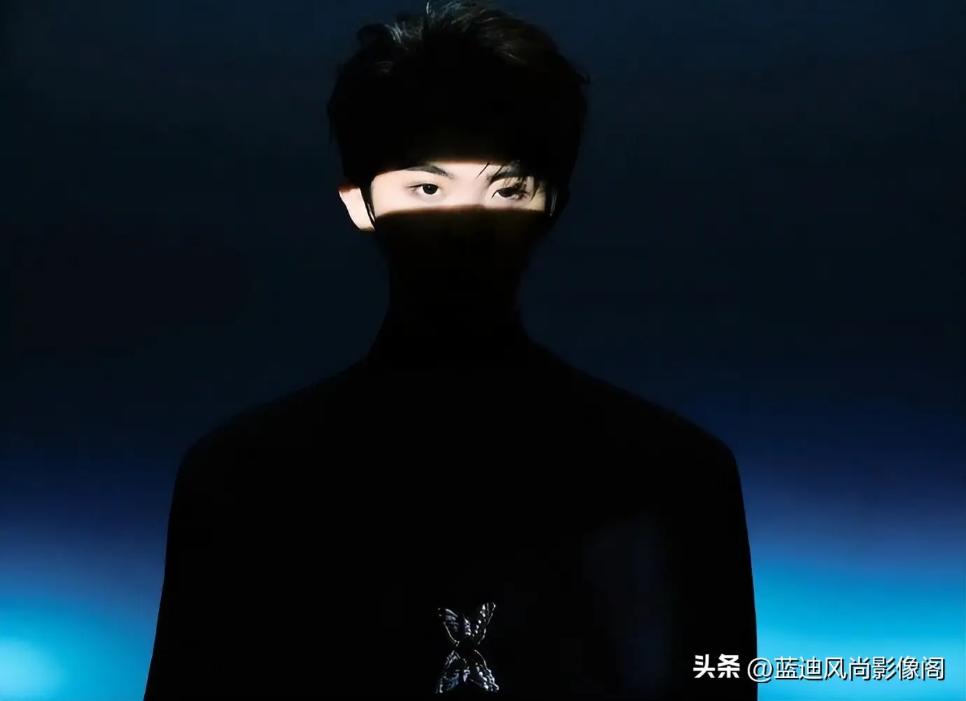 原創馬嘉祺大片：以暗黑極簡時裝，復刻自白派詩歌向內剖白的精神宇宙