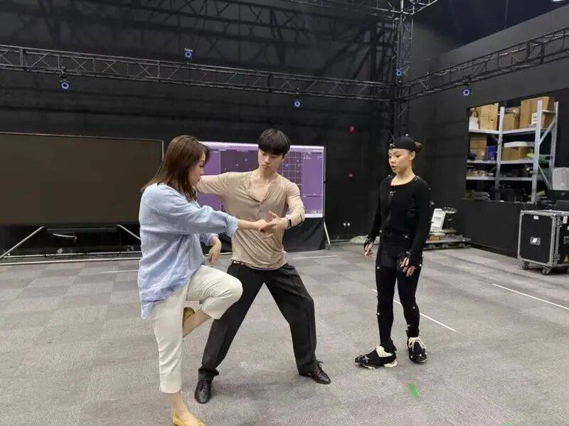 北舞+松延動力！“解鎖”機器人舞蹈賽新舞姿——