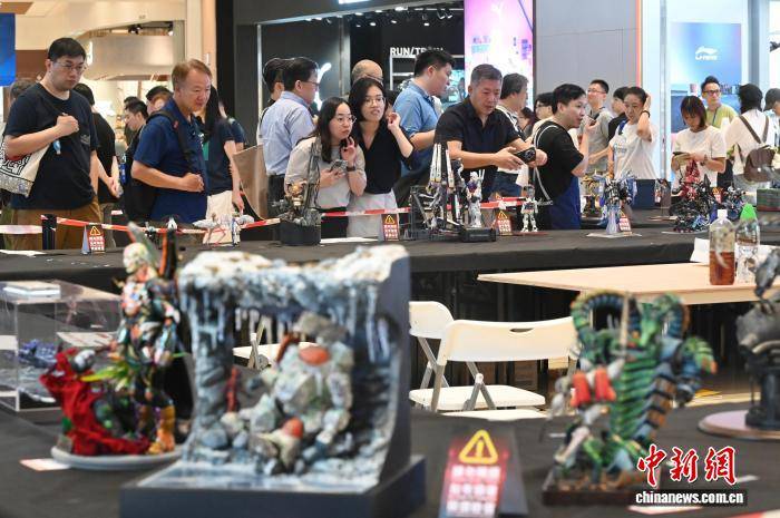 動漫機甲微縮模型同臺競技 數百高手競逐“香港國際模型大賽2026”