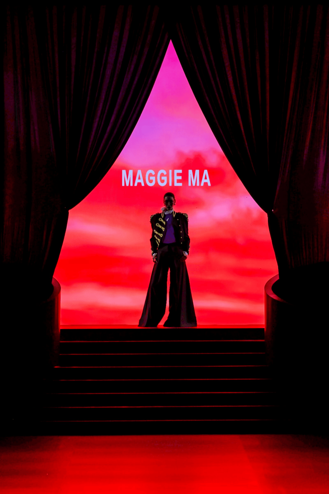 MAGGIE MA「晚序｜SILENCE VESPERS」亮相2026中國國際時裝週（秋季）：以暮色敘事書寫剛柔女性美學